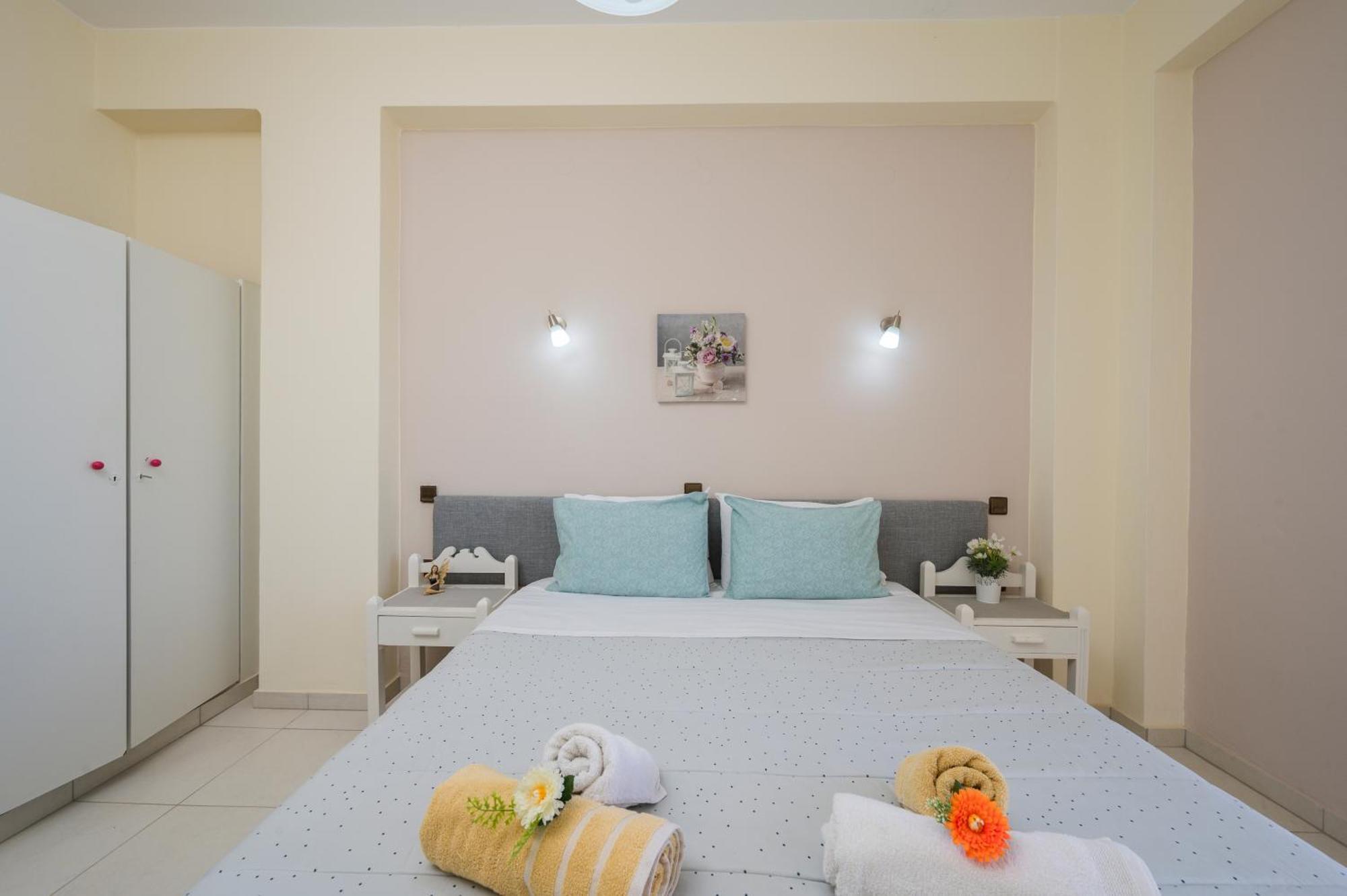 Elita Beachfront Chania  Buitenkant foto